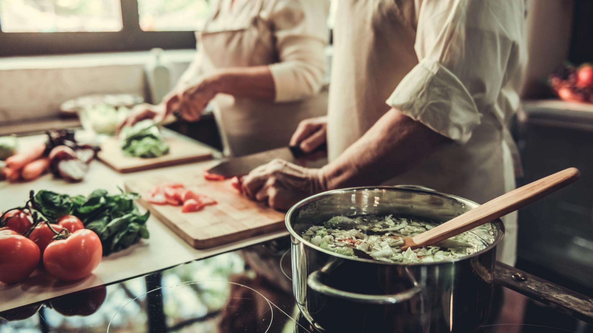 Ehepaar kochen Küche