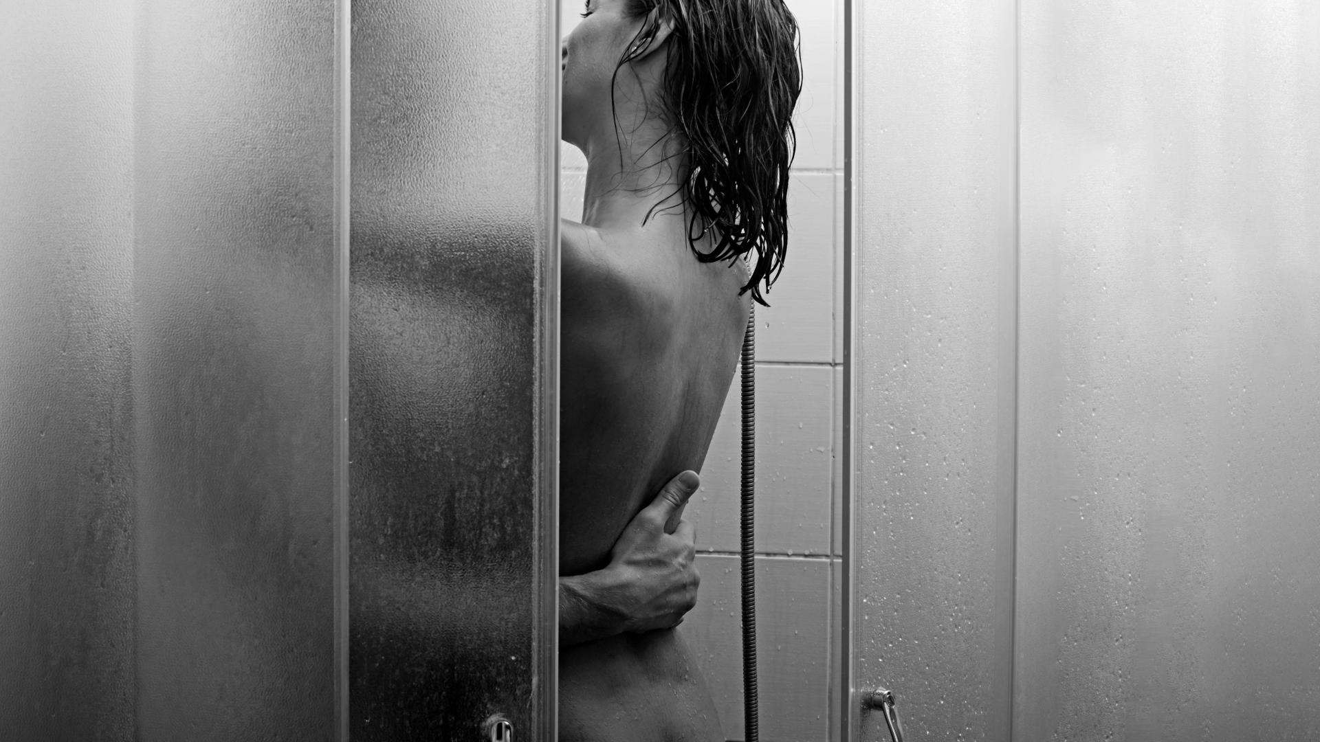 Achte beim Sex unter der Dusche oder in der Badewanne und bei der Selbstbef...
