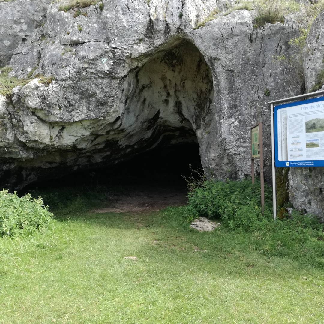 Höhle