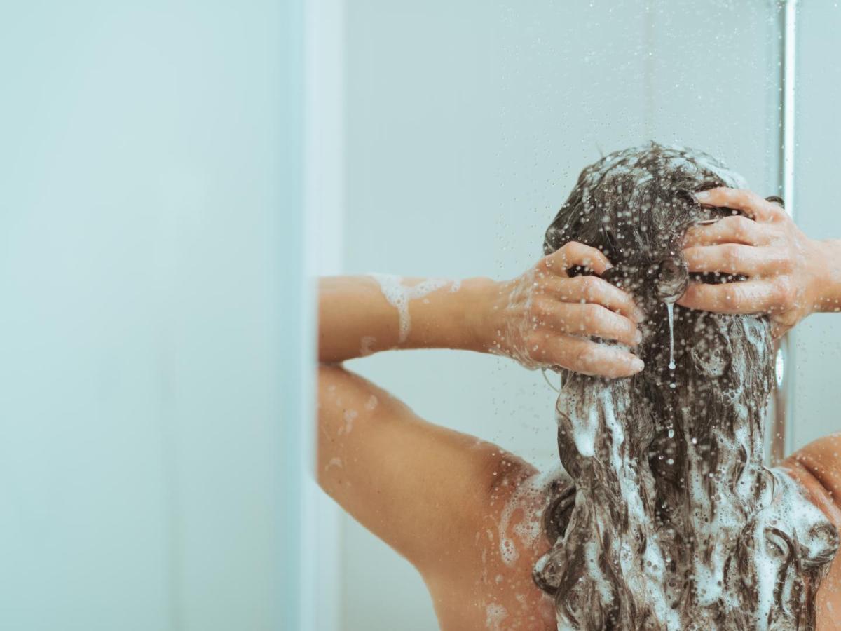 So oft solltest du deine Dusche wirklich reinigen