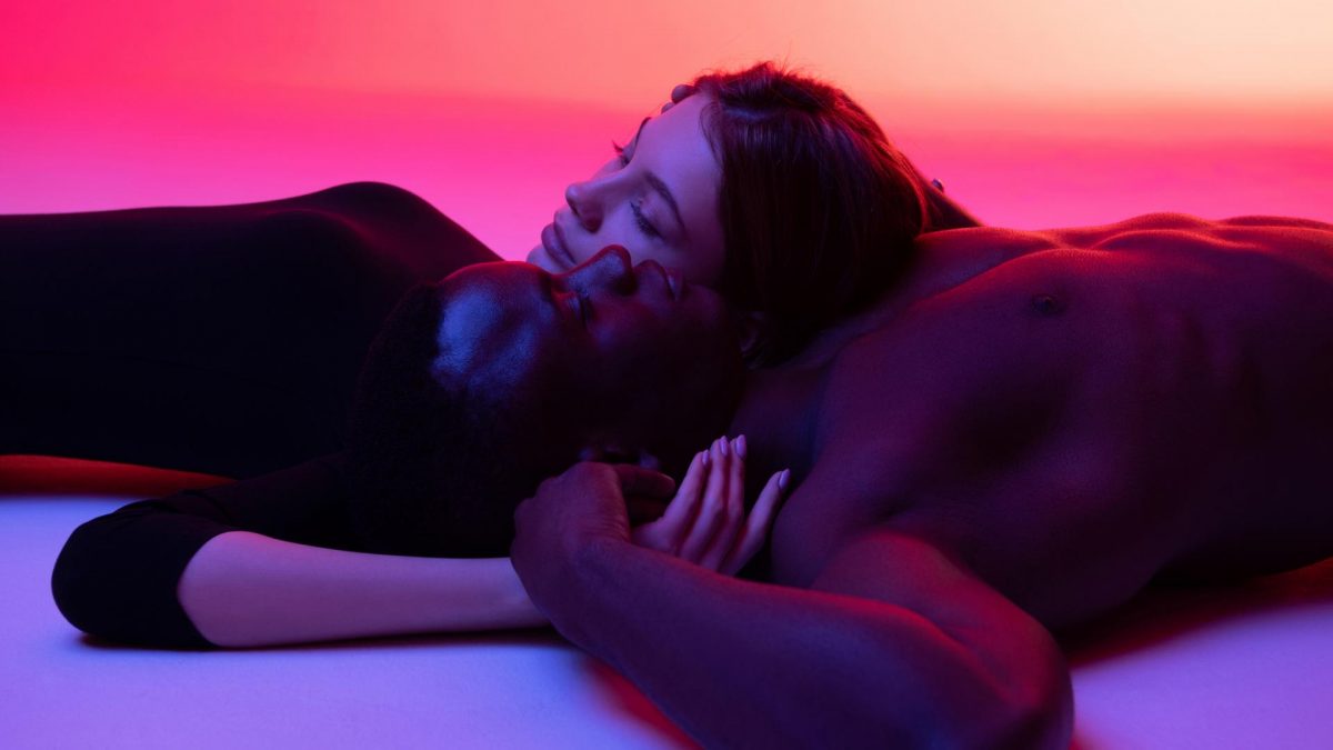 Frau und Mann Sex Buddys verliebt beziehung intim