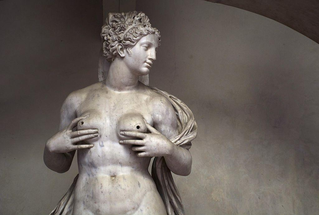brüste titten statue geschichte