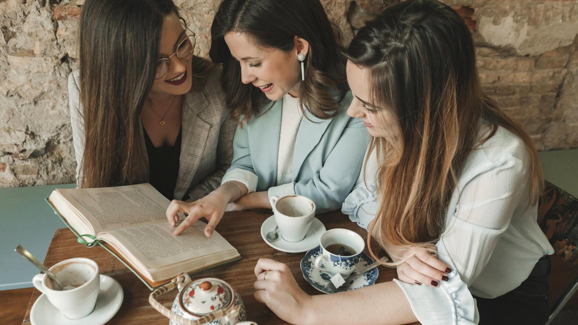 Frauen Reden Kneipe Buch