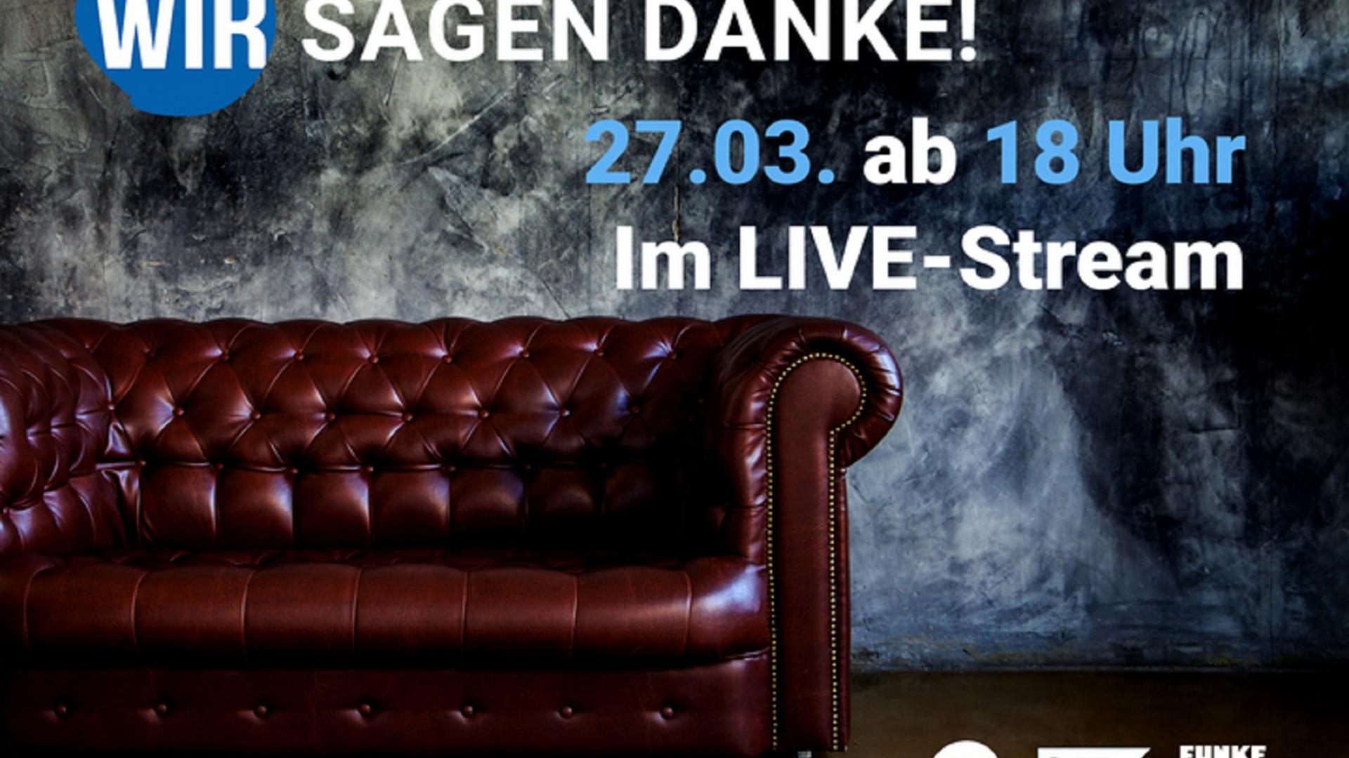 Couch im Wohnzimmer für Wohnzimmerkonzert