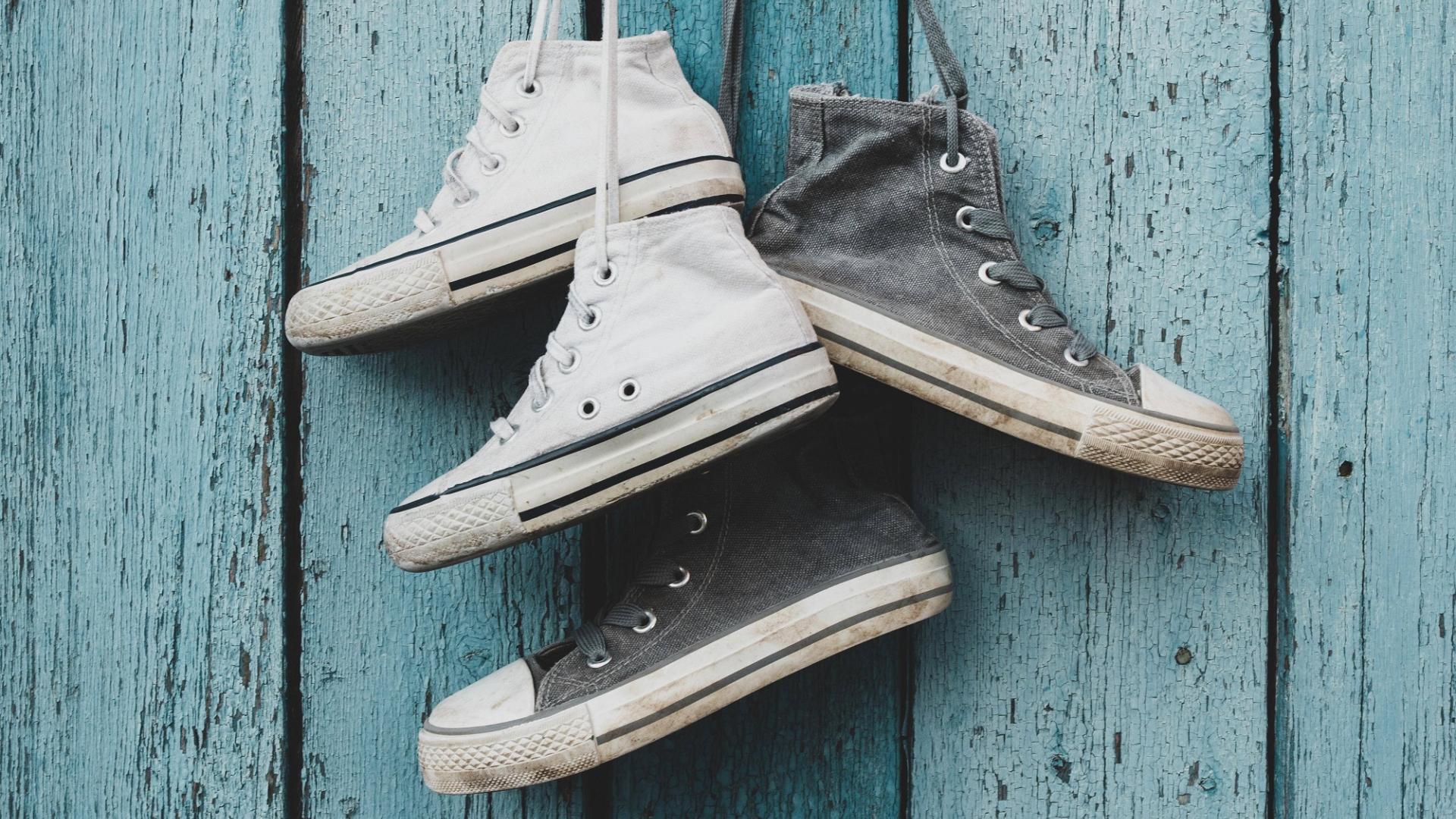 Chucks Sneaker reinigen hängen dreckig