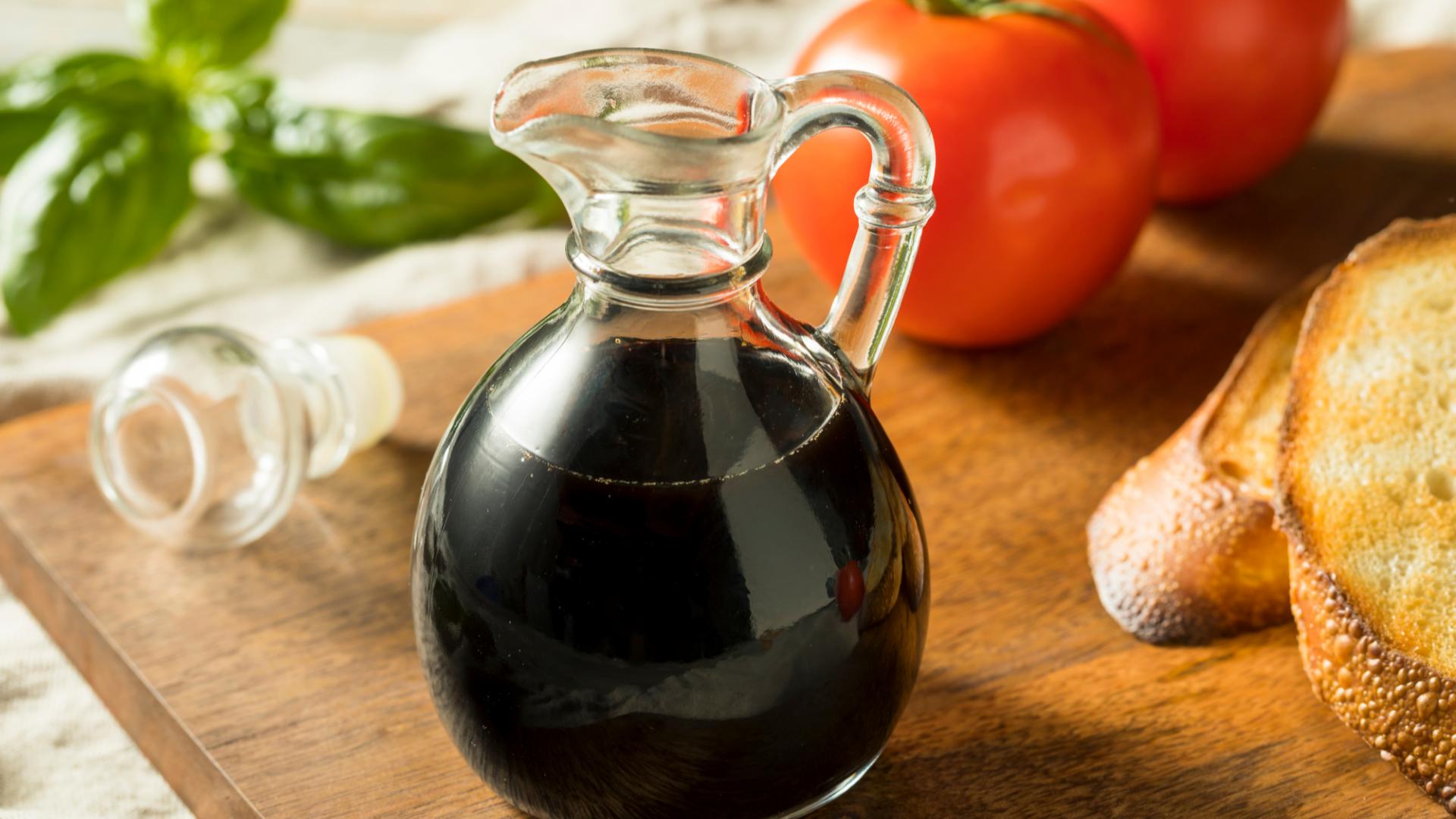 Gelbe Zähne durch Balsamico-Essig