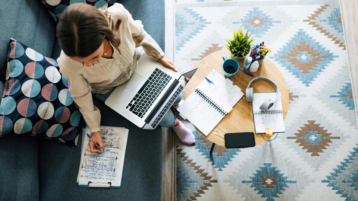 Job Home Office Laptop Wohnzimmer