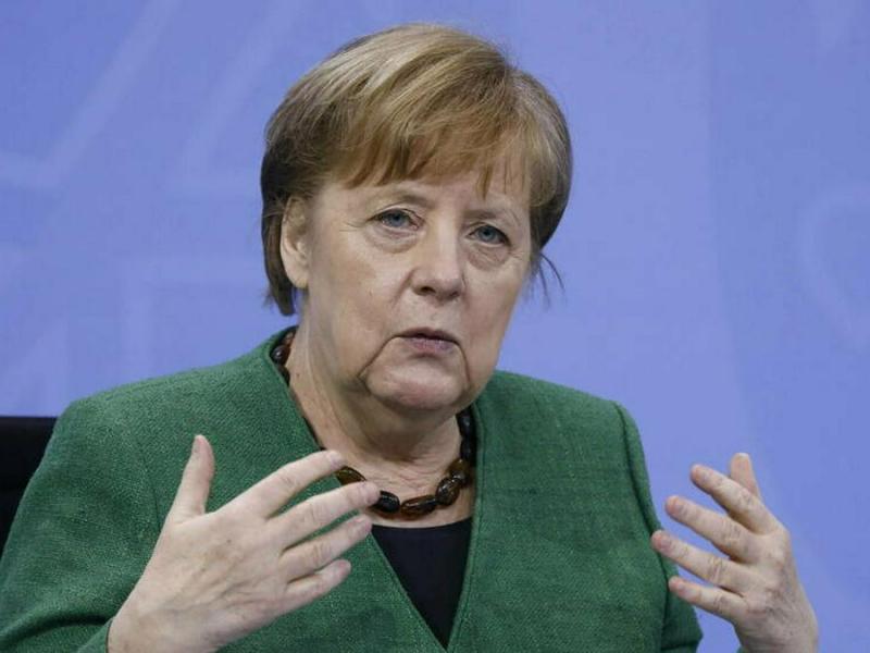 Angela Merkel hat über die nächsten Schritte beim Impfen aufgeklärt.. © imago images/Metodi Popow