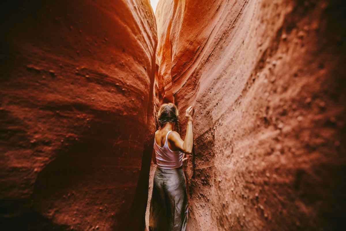 Wanderlust-Gen Frau in den Canyons