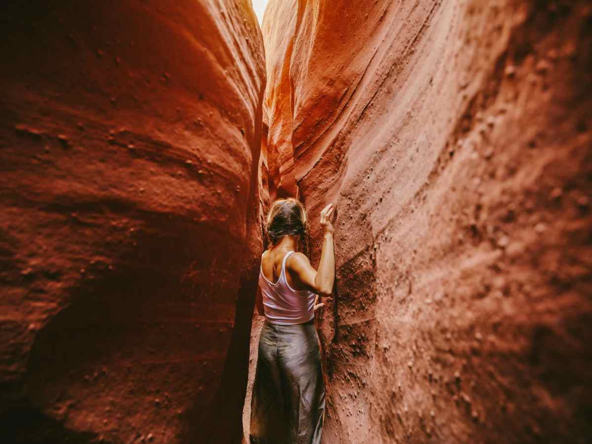 Wanderlust-Gen Frau in den Canyons