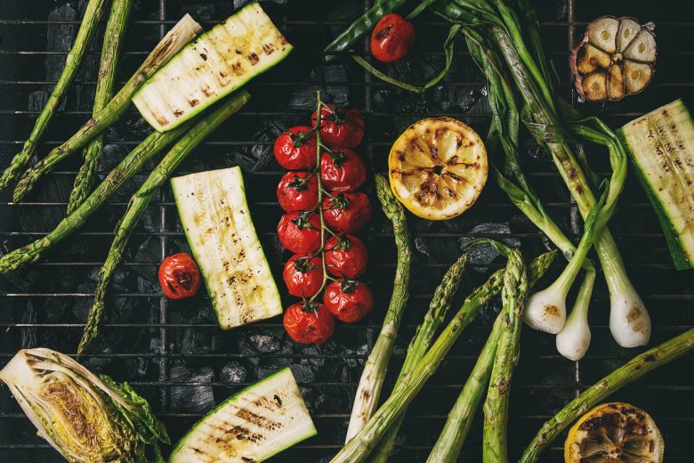 Vegan grillen: 14 einfach zubereitete Snacks für deine Grillparty