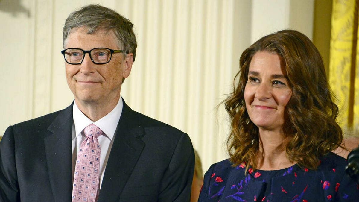 Microsoft-Mitgründer Bill Gates und seine Ehefrau Melinda Gates werden sich nach rund 27 Jahren Ehe scheiden lassen.. © imago images/MediaPunch
