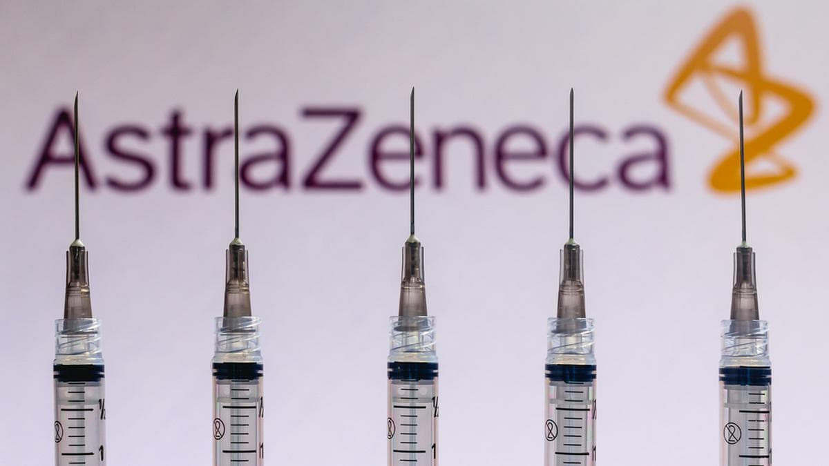 Bundesgesundheitsminister Jens Spahn strebt eine sofortige Freigabe des Corona-Impfstoffs von AstraZeneca für alle Impfwilligen an. © rafapress/Shutterstock.com