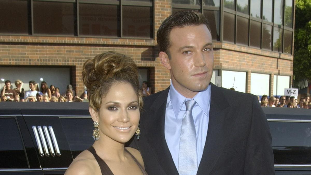 Jennifer Lopez und Ben Affleck waren von 2002 bis 2004 ein Paar - hier bei einer Premiere im Jahr 2003.. © Shutterstock.com / Featureflash Photo Agency