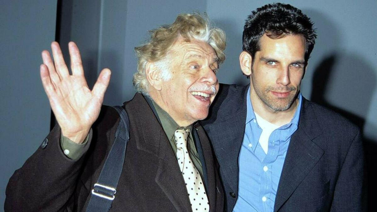 Ben Stiller (li.) zusammen mit seinem Vater Jerry im Jahr 1998. © imago images/MediaPunch