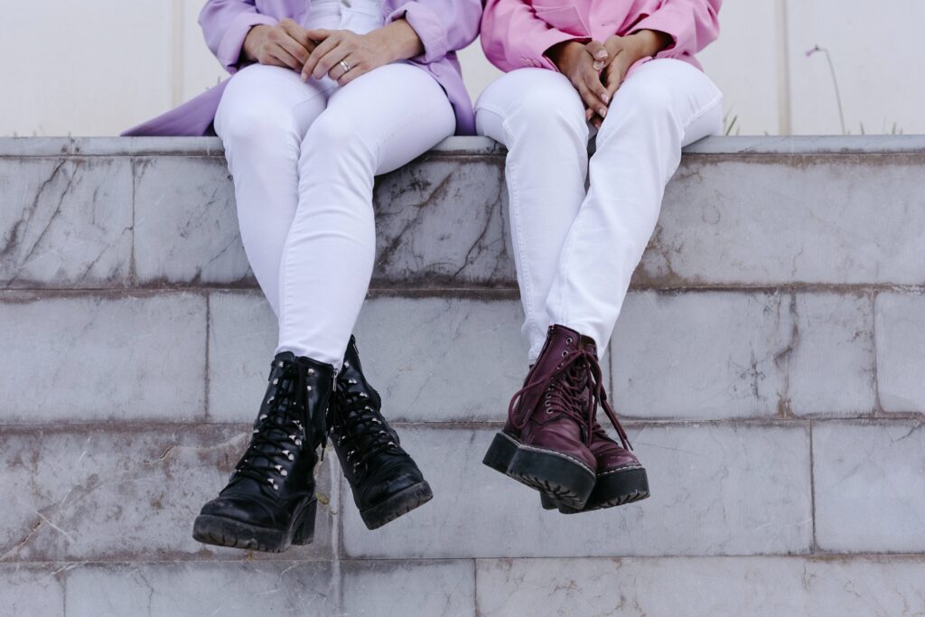 Frauen mit Boots