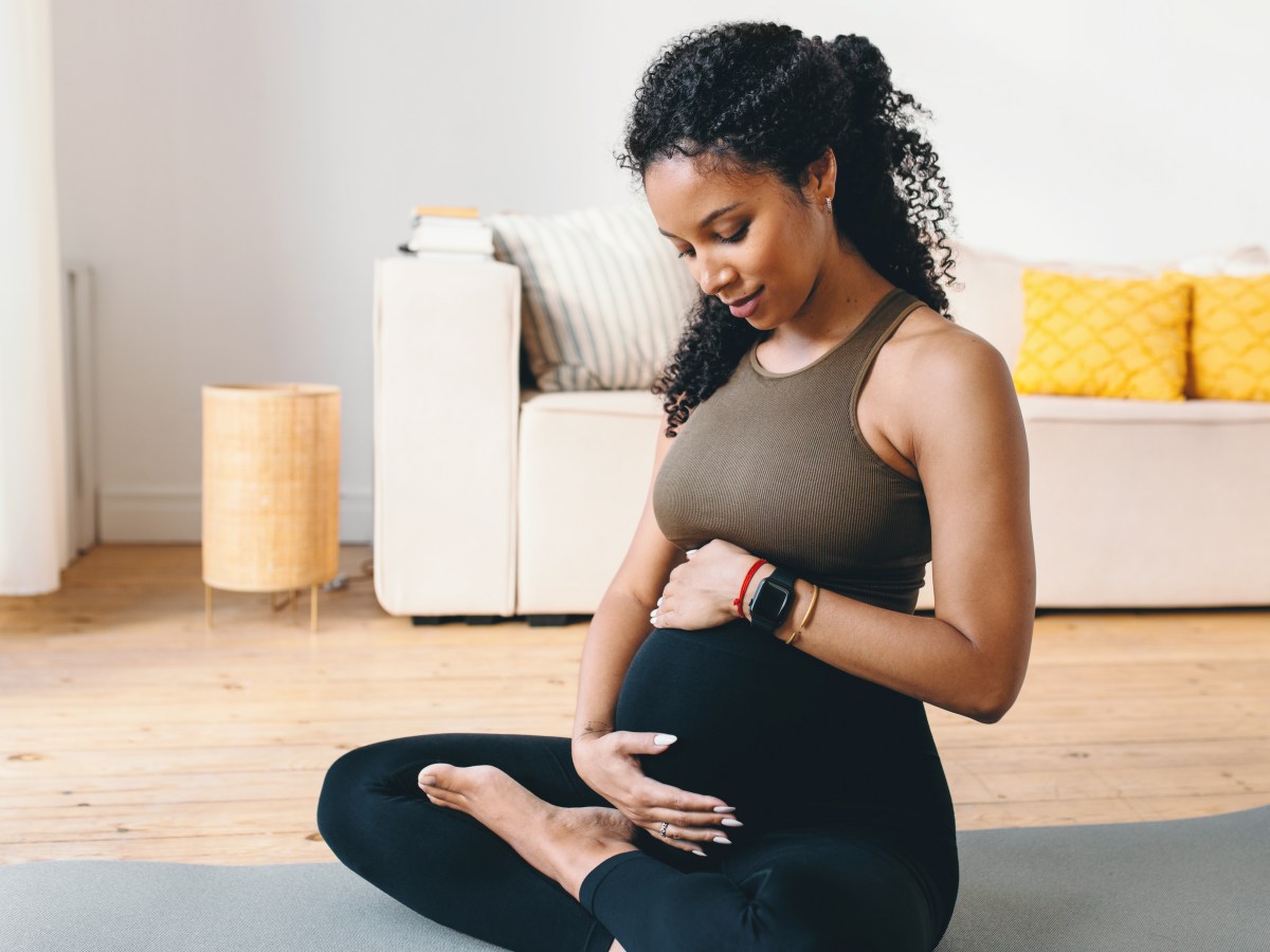 Frau Yoga Schwangerschaft