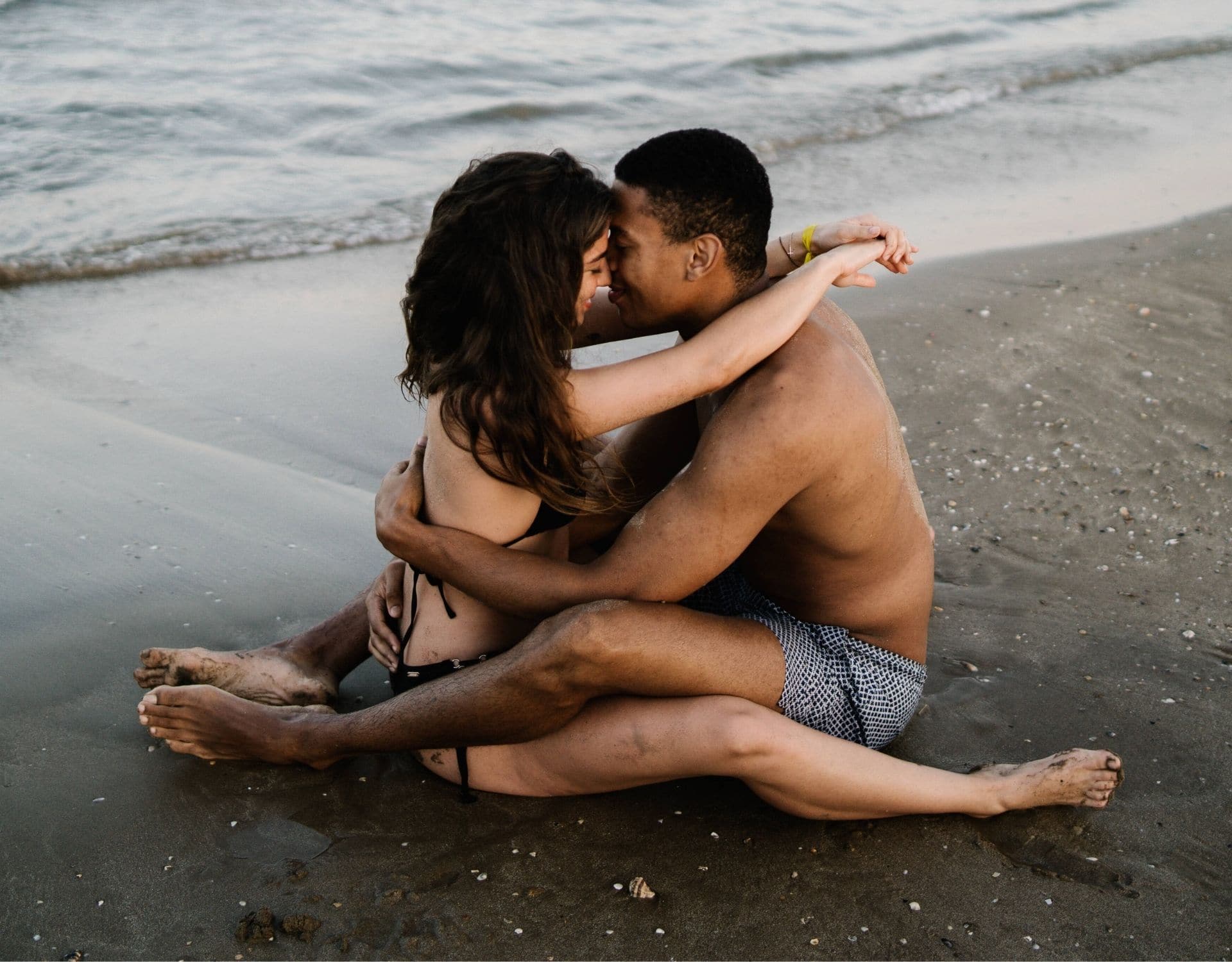 Outdoorsex am felsigen Strand Outdoorsex am felsigen Strand