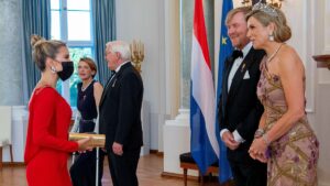 Sylvie Meis geehrt von Treffen mit niederländischem ...