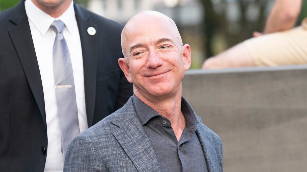 Jeff Bezos ist noch reicher geworden.. © lev radin/Shutterstock.com