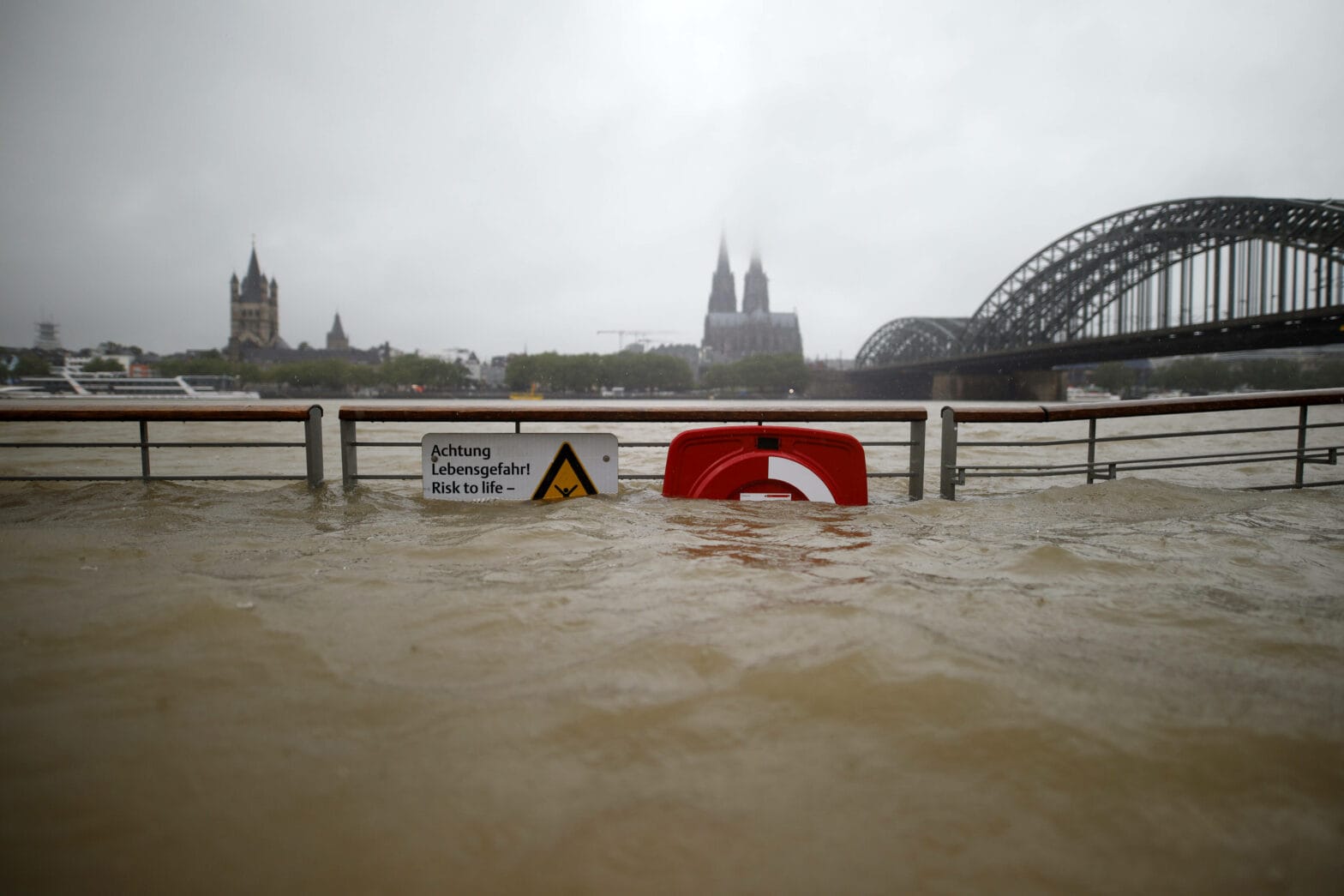 Zugfahren bei Hochwasser: Hier fährt die Deutsche Bahn ...