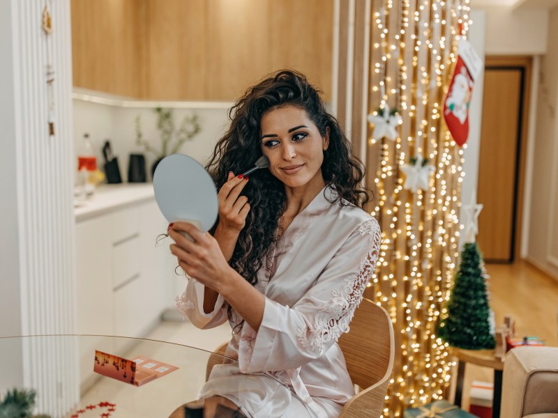 Frau Weihnachten Kosmetik Adventskalender