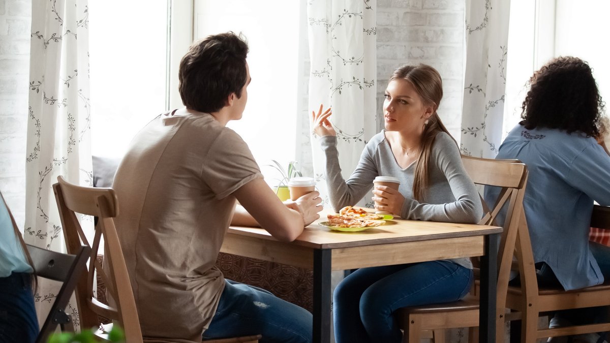 Immer mehr Menschen wollen bereits beim ersten Date Klarheit schaffen.. © fizkes/Shutterstock.com
