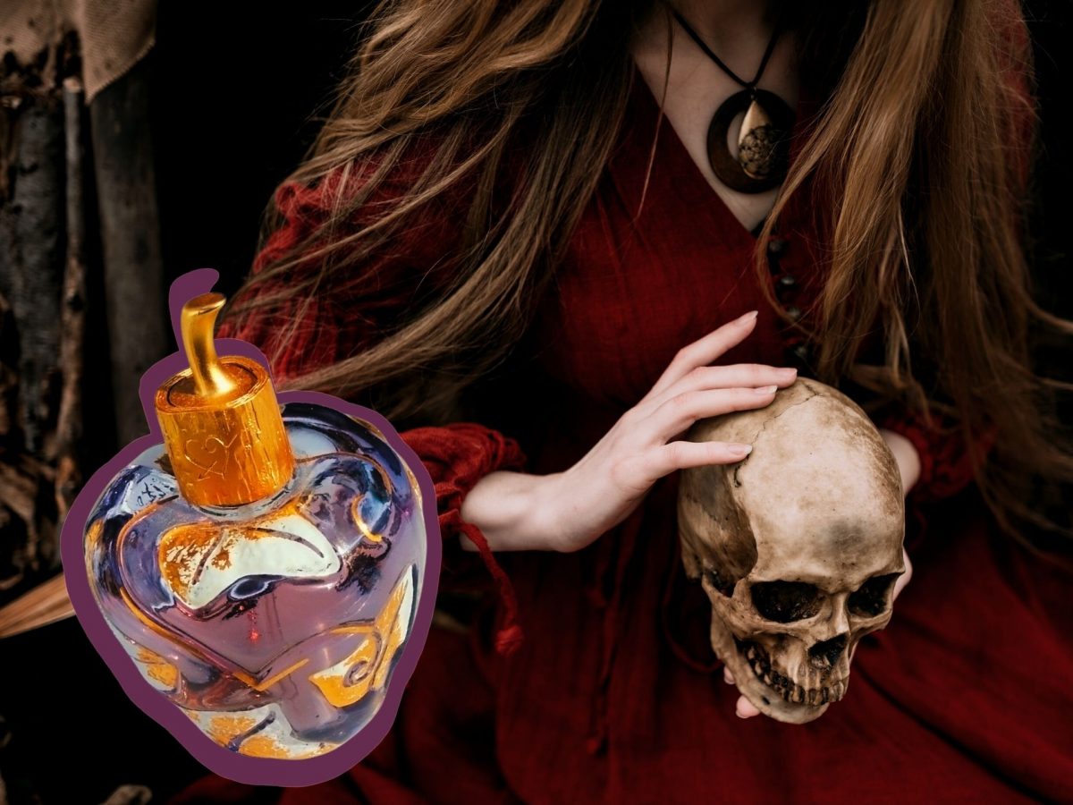 hexe mit totenschödel an halloween