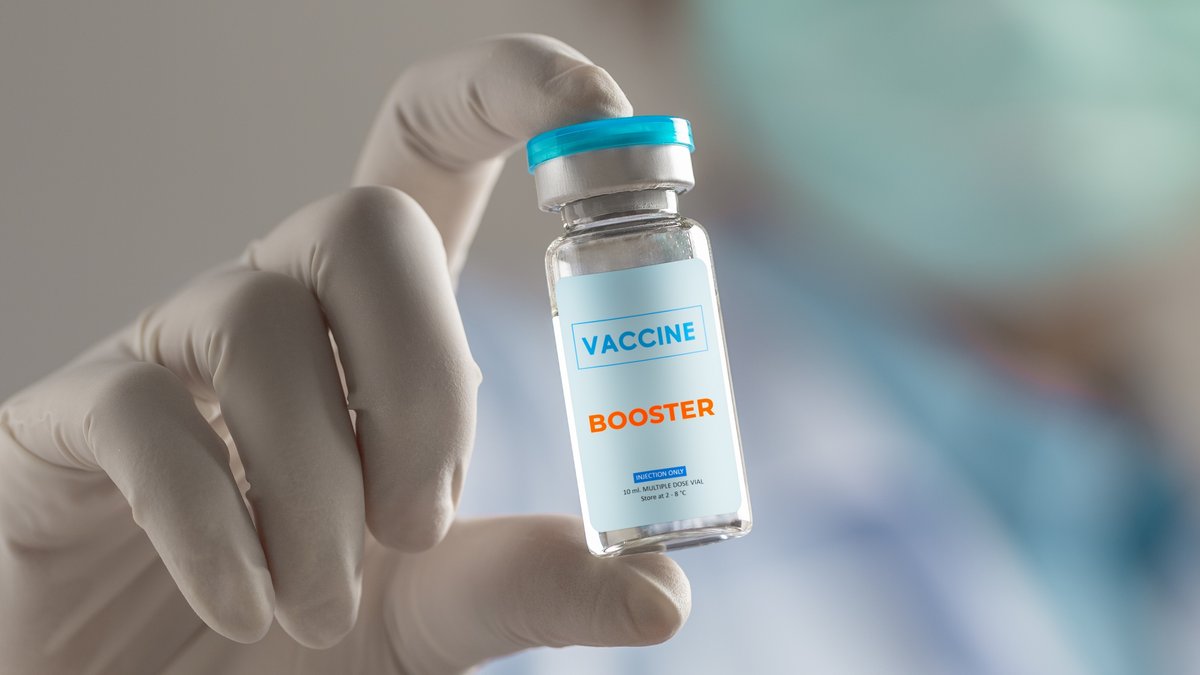 Verwirrung um die Booster-Impfung. © KT Stock photos/Shutterstock
