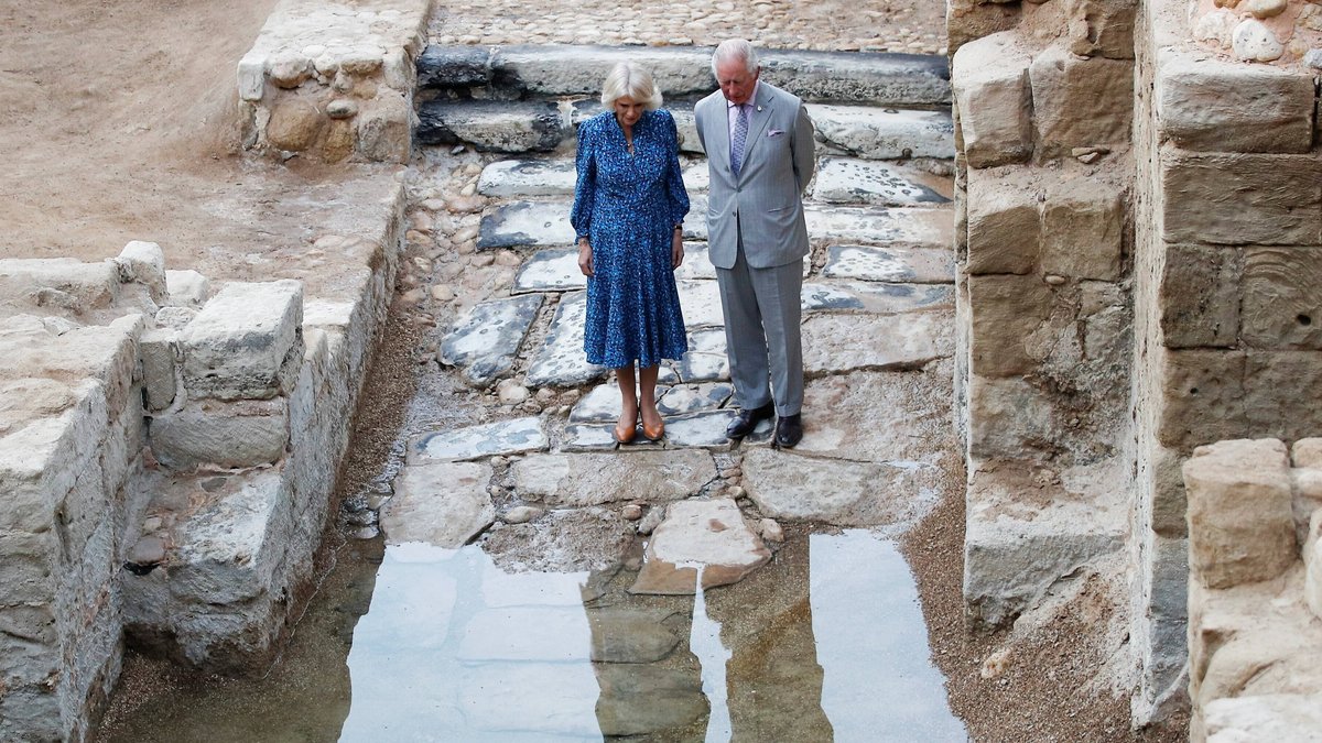 Herzogin Camilla und Prinz Charles am Jordan.. © imago/ZUMA Press