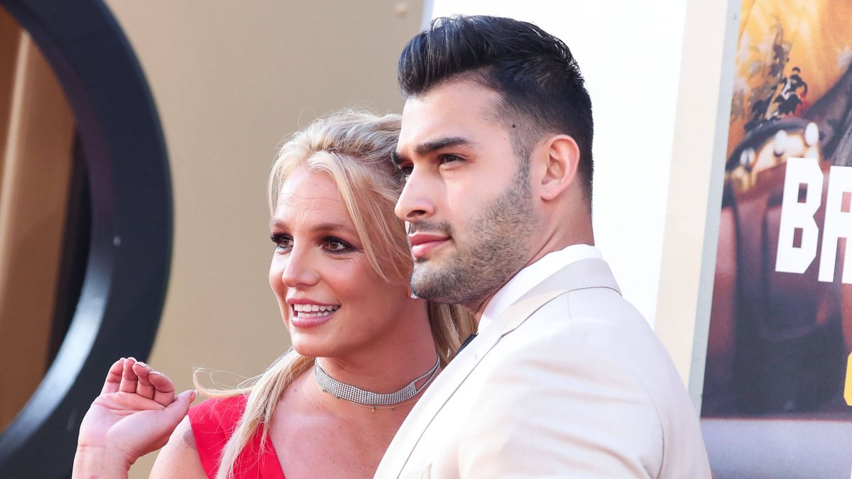 Britney Spears und Sam Asghari lernten sich 2016 kennen und sind seit diesem September verlobt.. © imago images/NurPhoto