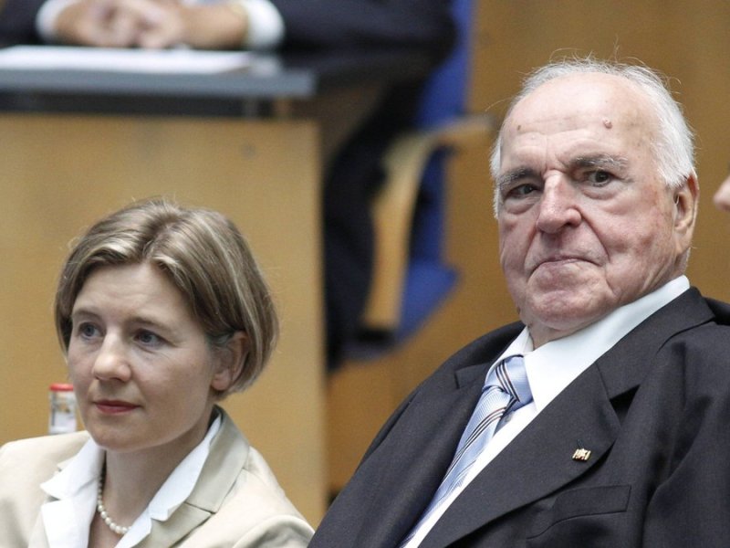Maike Kohl-Richter und Helmut Kohl im Jahr 2012.. © imago images/photothek