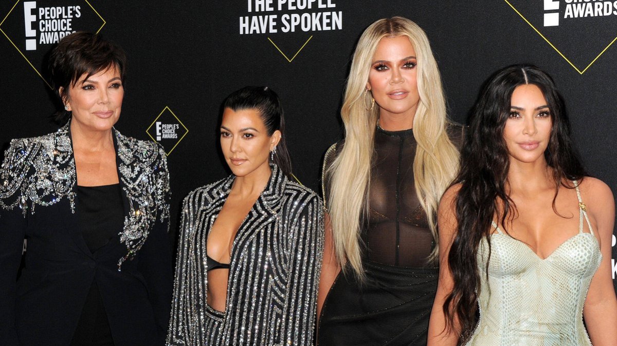 Der Kardashian-Jenner-Clan trauert um die beliebte Promi-Managerin.. © imago/APress
