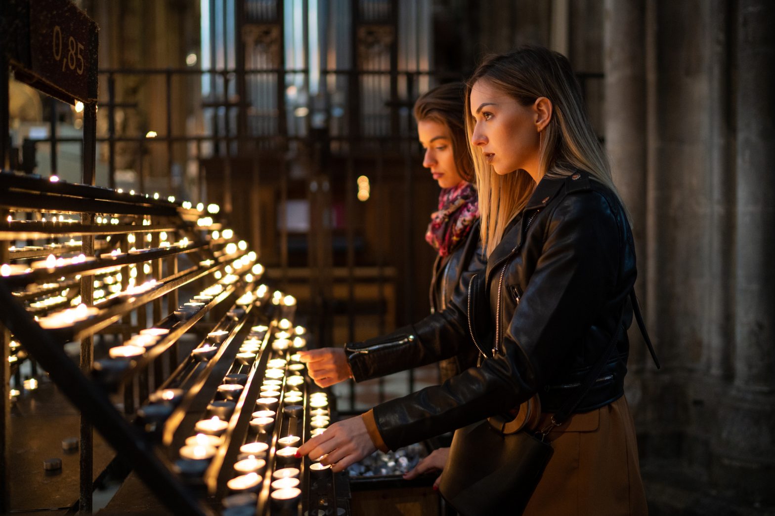 Endlich aus der Kirche austreten Diese