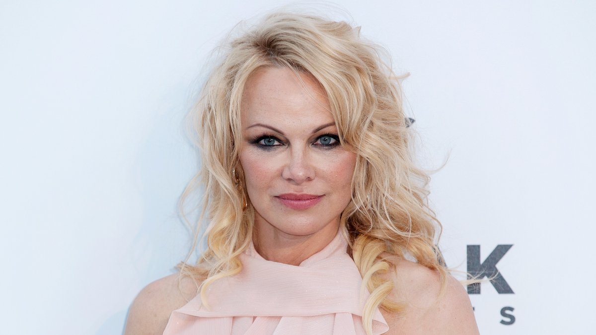 Pamela Anderson hat sich von ihrem Ehemann getrennt.. © Andrea Raffin/Shutterstock.com
