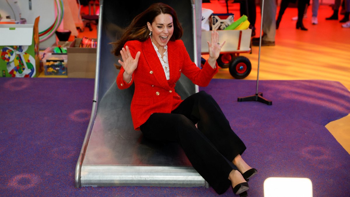 Herzogin Kate ist offenbar für jeden Spaß zu haben.. © John Sibley - WPA Pool/Getty Images