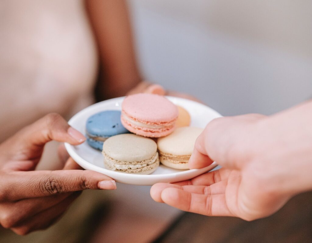 Macarons auf Teller