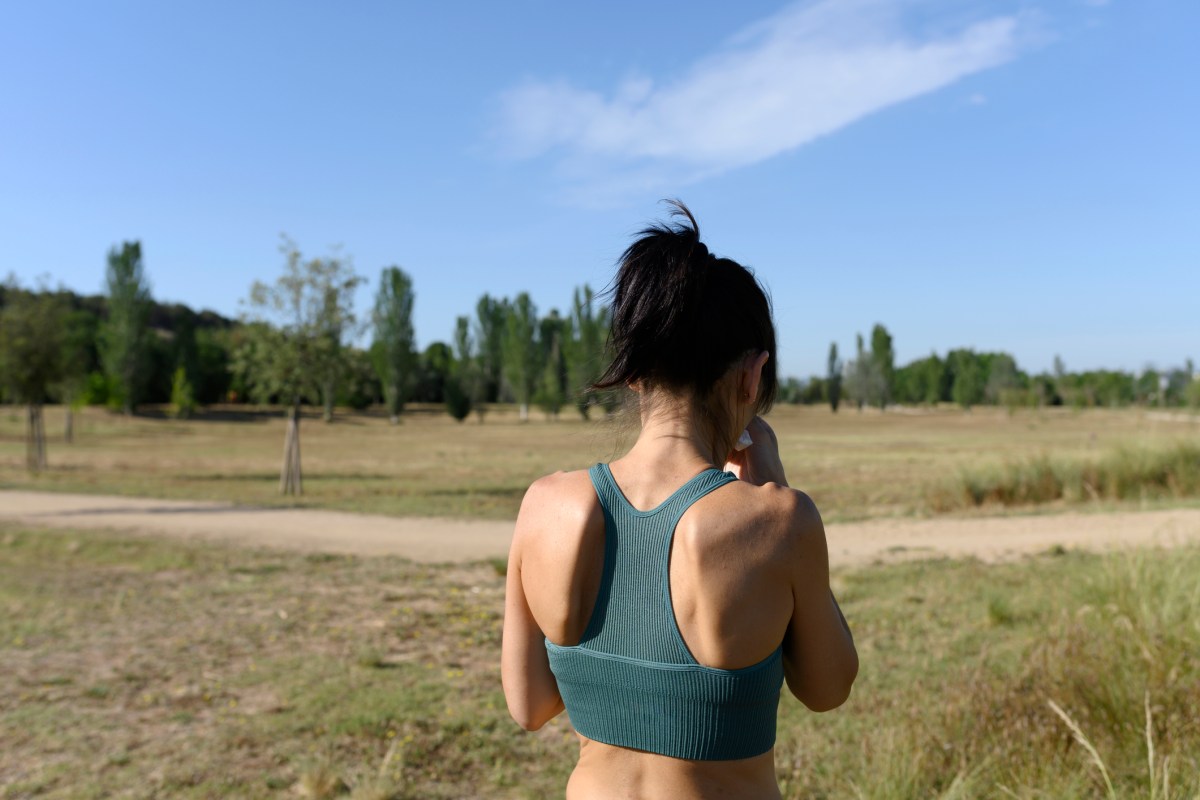 Frau Joggen Schnupfen