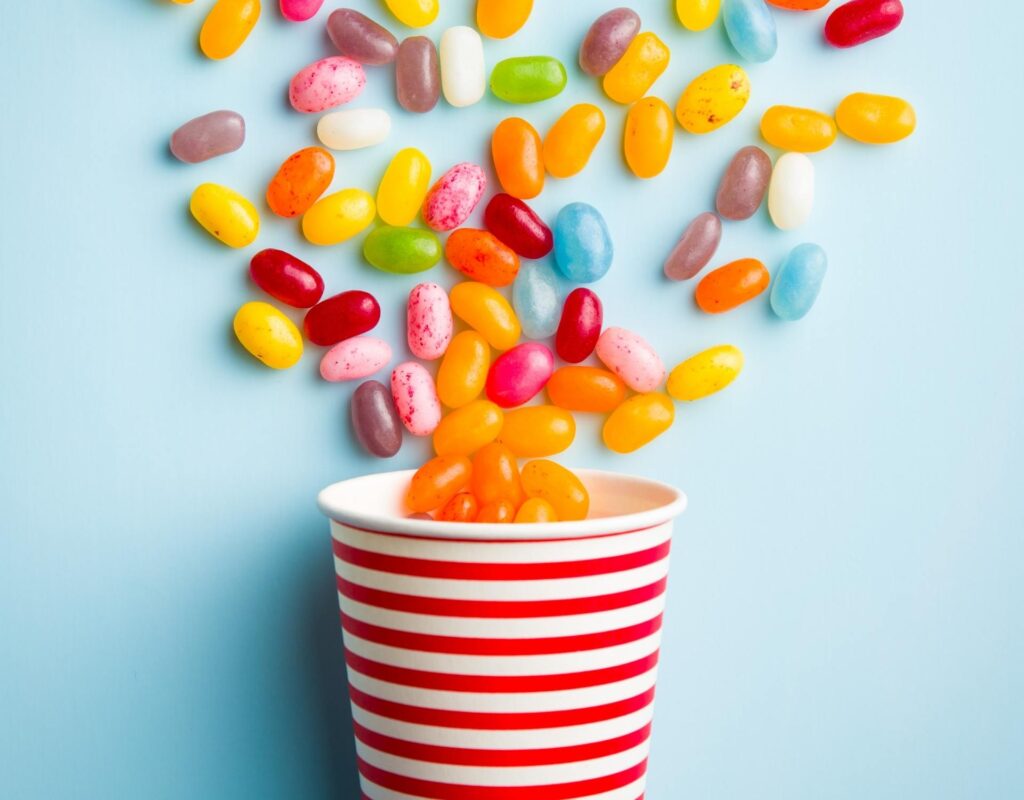 Fruchtgummi bunt Becher