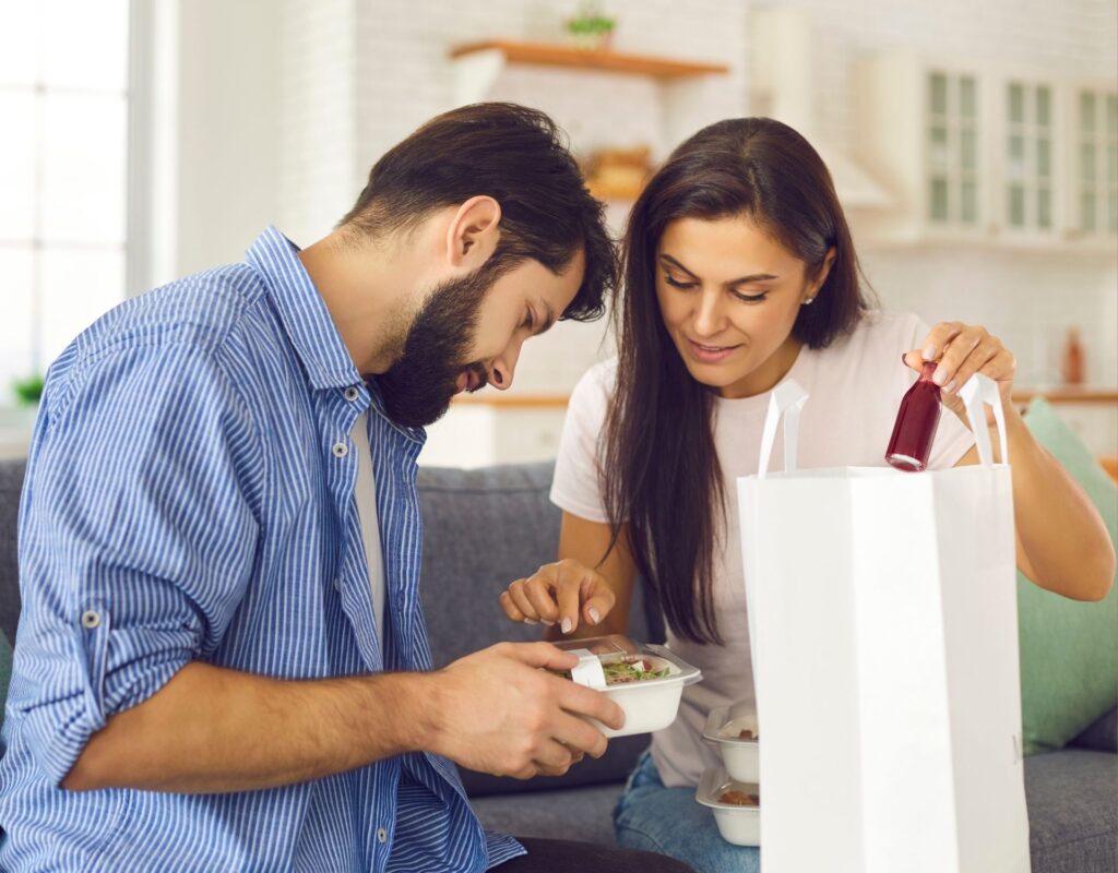 Lieferando Pärchen Sofa Essen bestellen