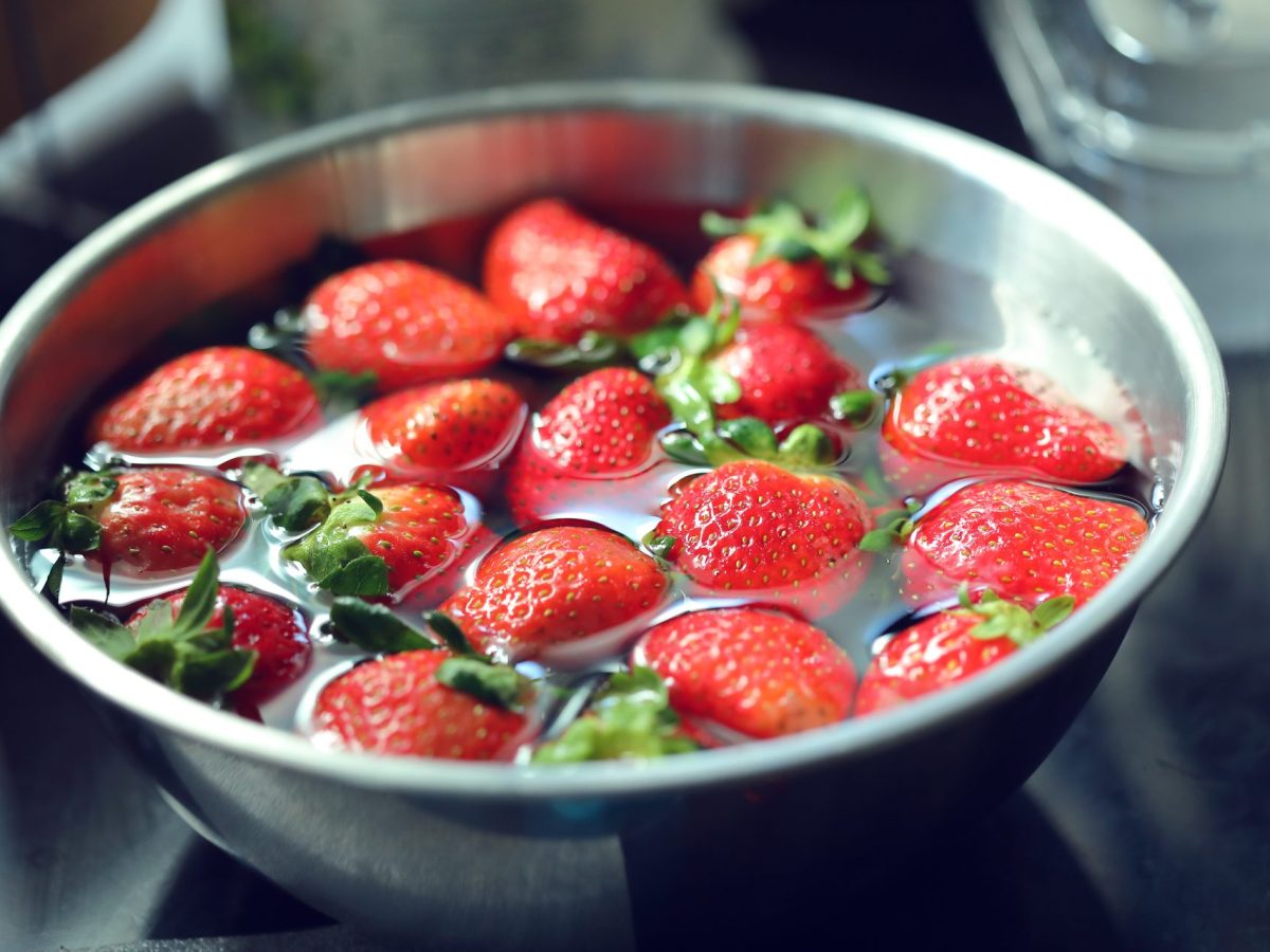 Erdbeeren waschen: Dieser Fehler ist fatal!