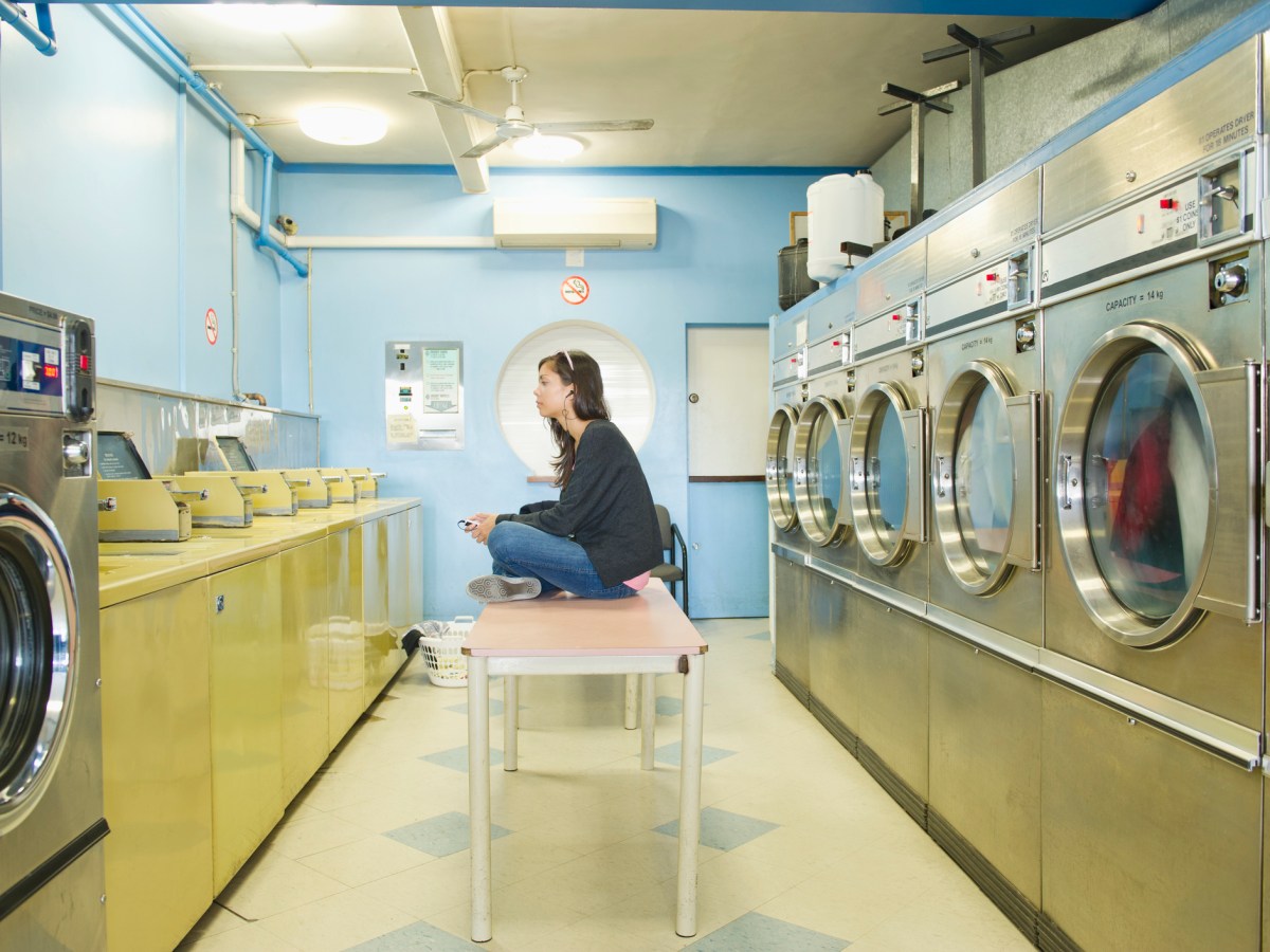 Waschmaschine: Aus diesem Grund solltest du Wäsche nie bei 800 schleudern