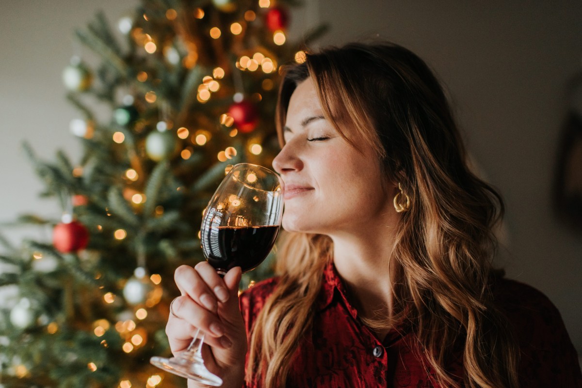 Frau Weihnachten Wein