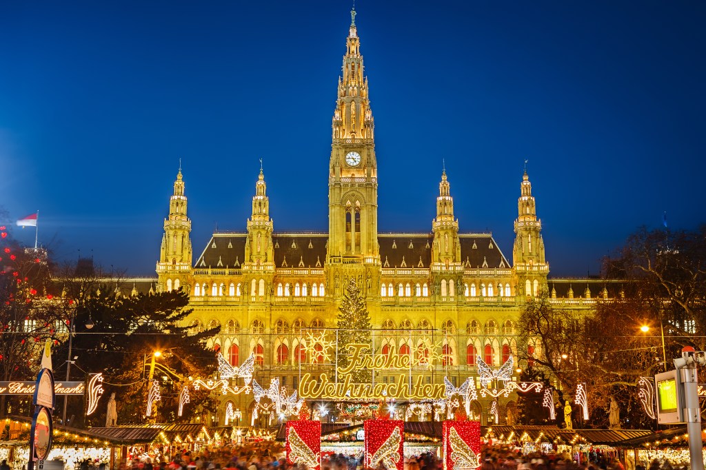 Weihnachtsmarkt vor Wiener Rathaus