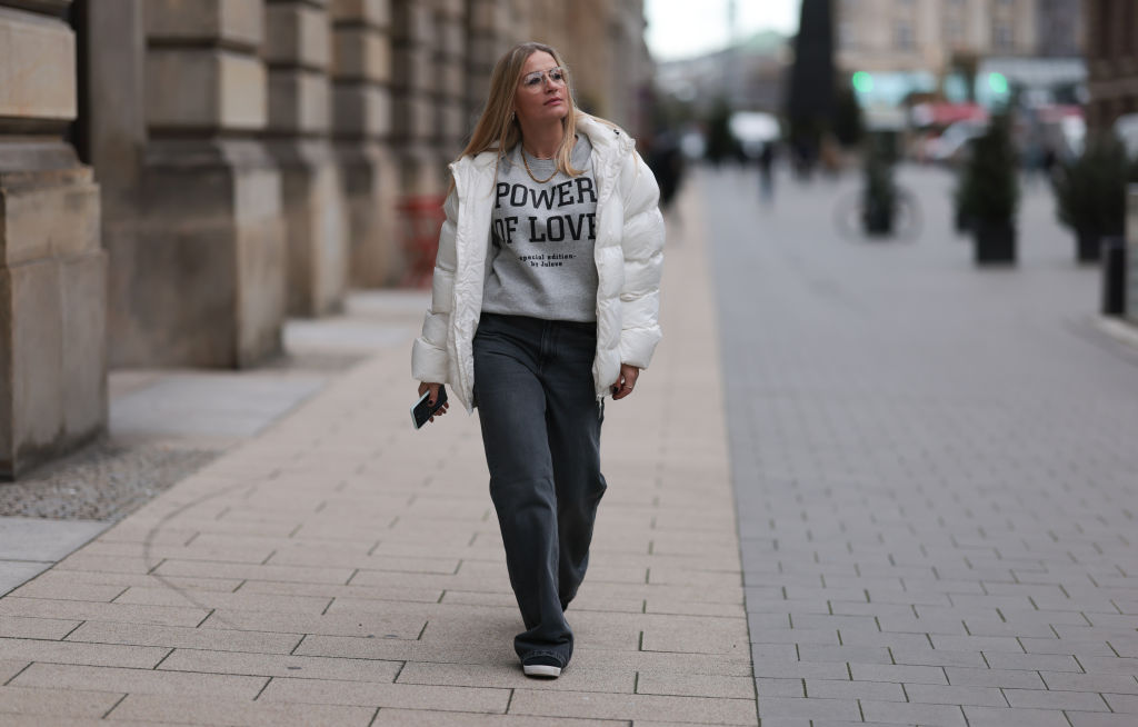 Graue Jeans Streetstyle