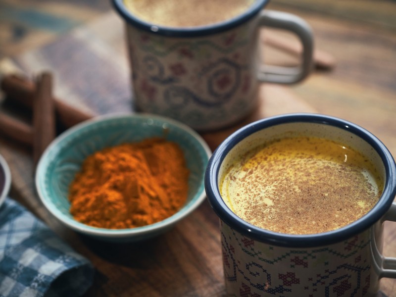 Goldene Milch