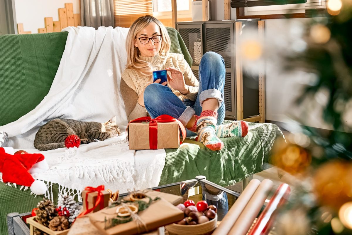 Frau Weihnachten Shopping