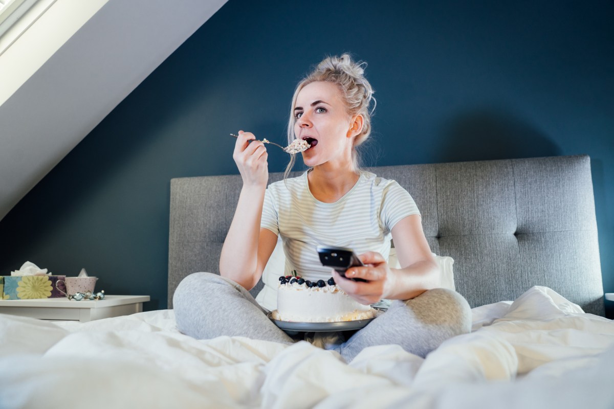 Frau Kuchen Bett