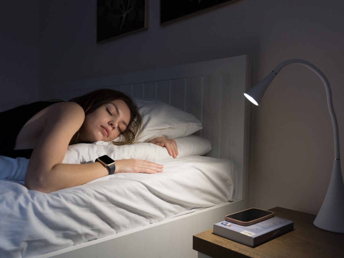Laut Studie: Diese Angewohnheit beim Schlafen verhindert, dass du abnimmst