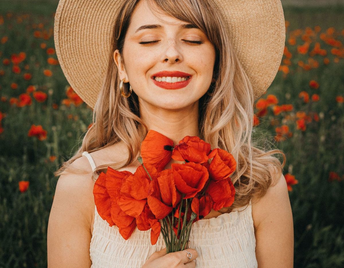 Frau mit Blumen